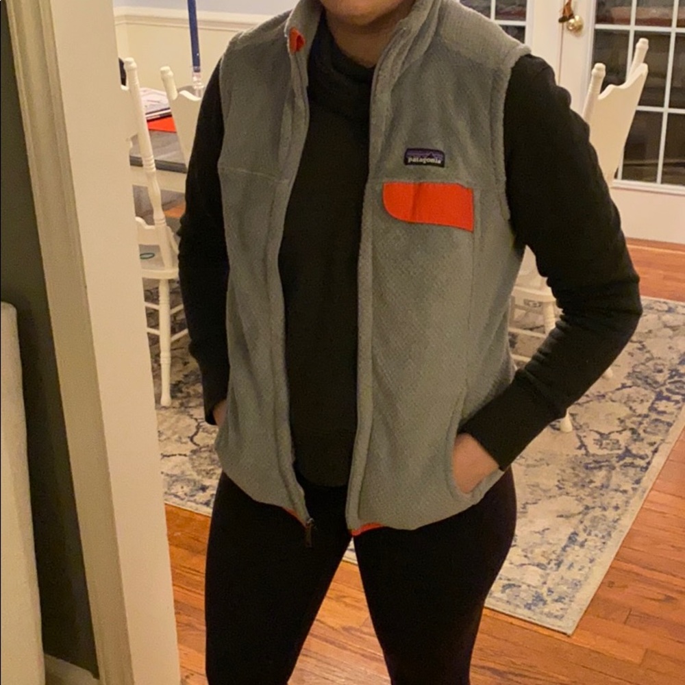 Patagonia grey vest with pink trim Sz M
